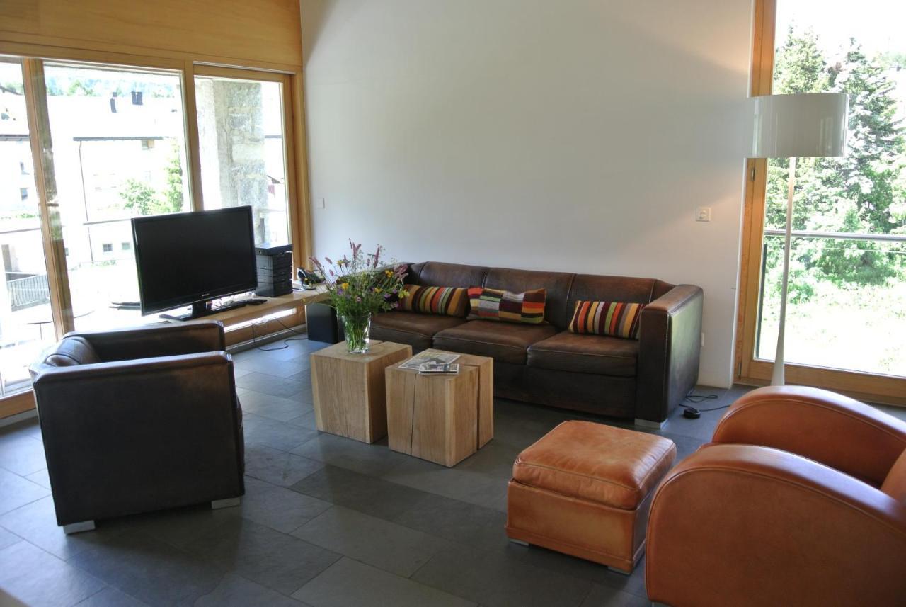 Chesa La Montanella - Ferienwohnung, Maloja Exterior foto
