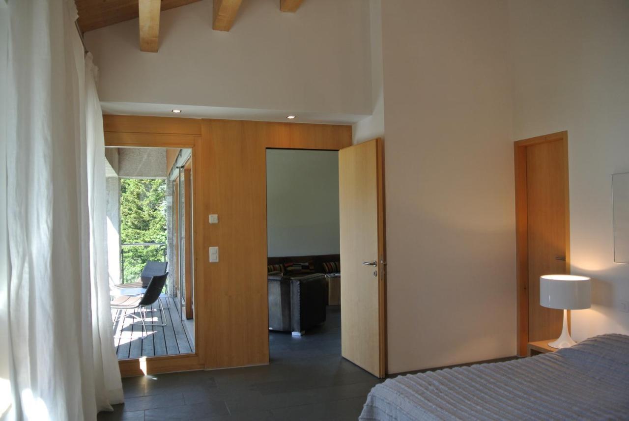 Chesa La Montanella - Ferienwohnung, Maloja Exterior foto