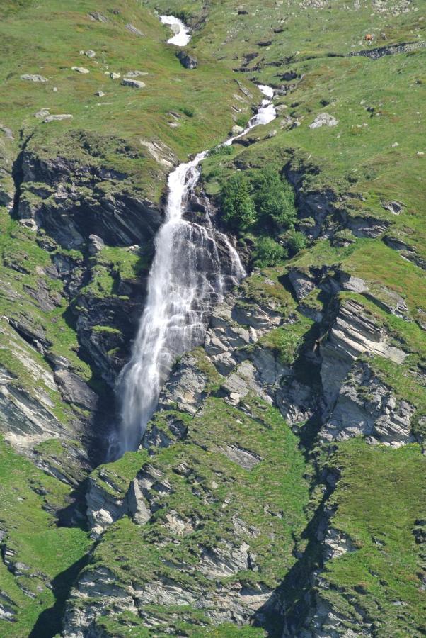 Chesa La Montanella - Ferienwohnung, Maloja Exterior foto