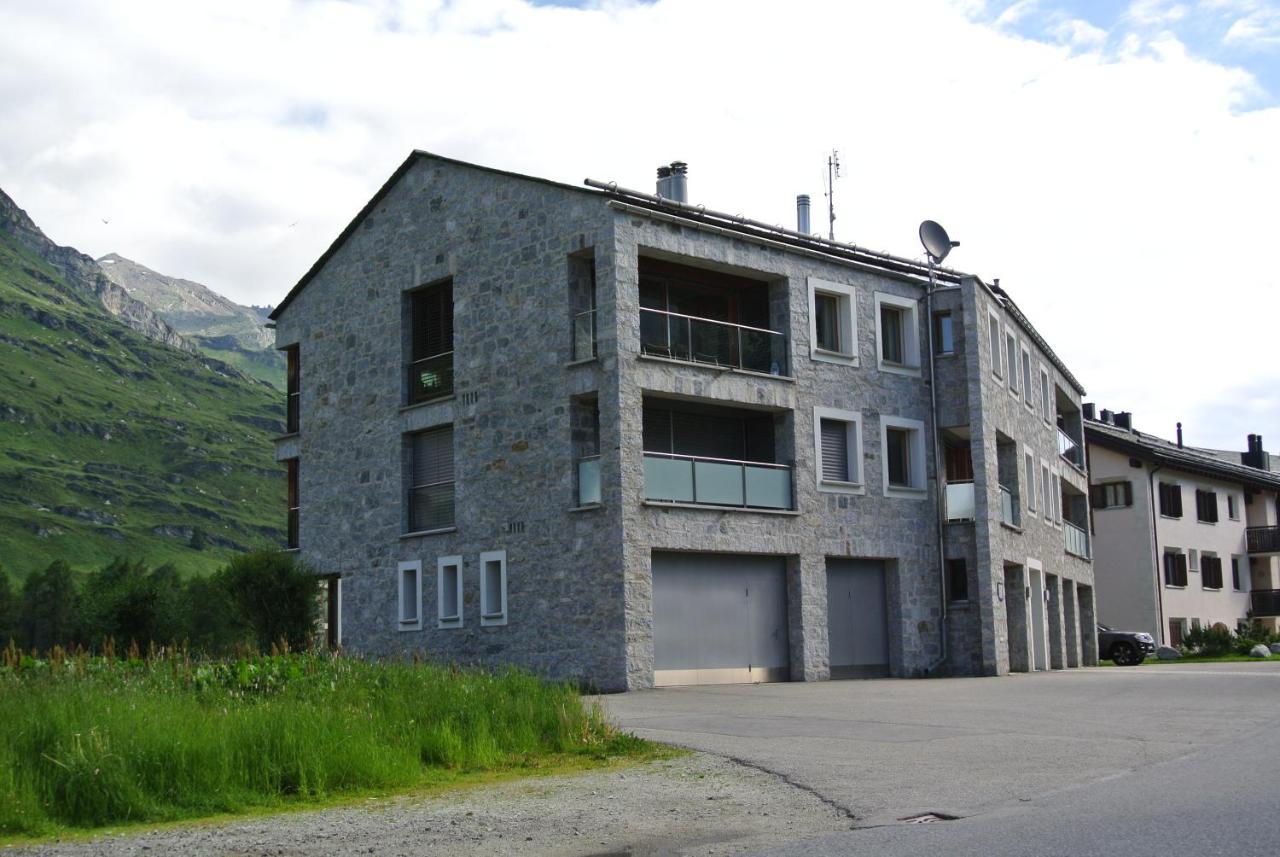 Chesa La Montanella - Ferienwohnung, Maloja Exterior foto