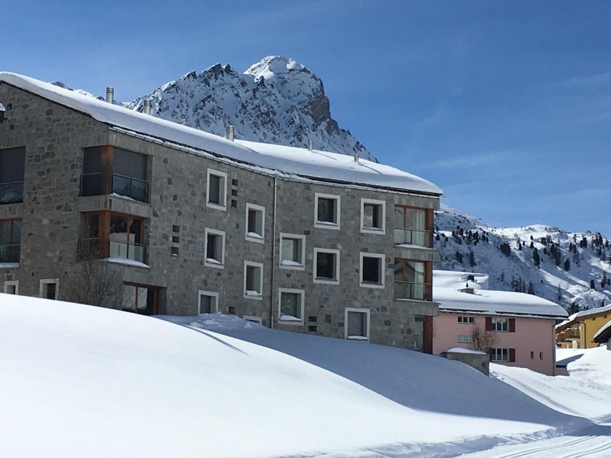 Chesa La Montanella - Ferienwohnung, Maloja Exterior foto
